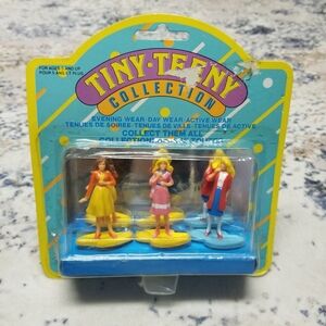 Vintage Tara Toy Corp - Tiny Teeny Woman Mini Figures